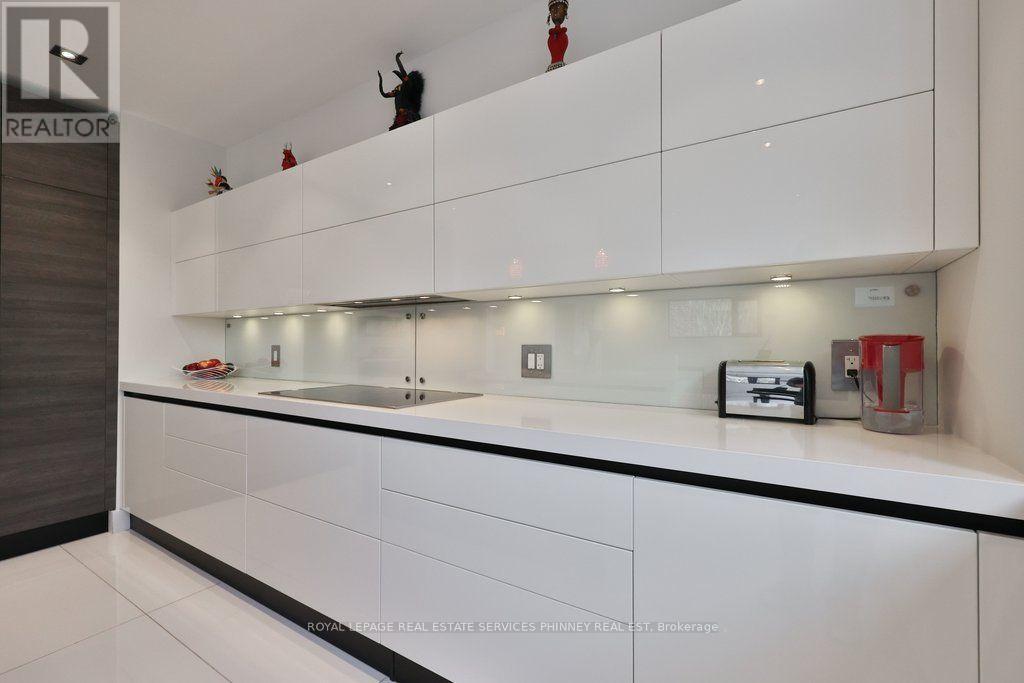 647 Montbeck Crescent, Mississauga, Ontario  L5G 1P1 - Photo 12 - W14028458