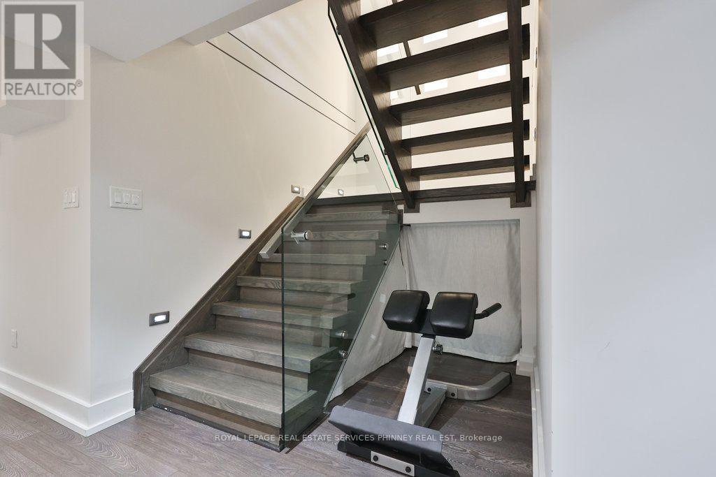 647 Montbeck Crescent, Mississauga, Ontario  L5G 1P1 - Photo 40 - W14028458
