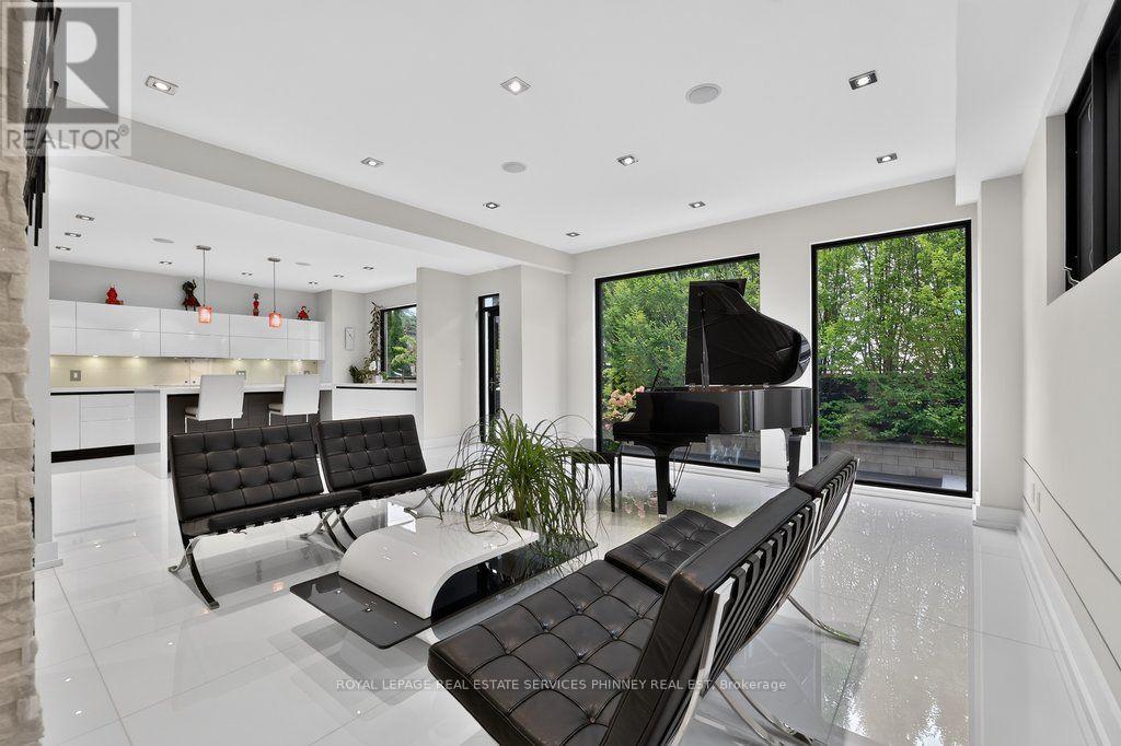 647 Montbeck Crescent, Mississauga, Ontario  L5G 1P1 - Photo 7 - W14028458