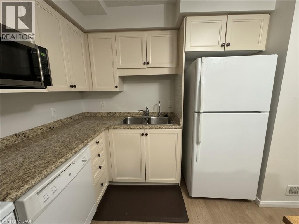 279 Country Stone Drive Unit# B, Kitchener, Ontario  N2N 3R9 - Photo 12 - 40872021