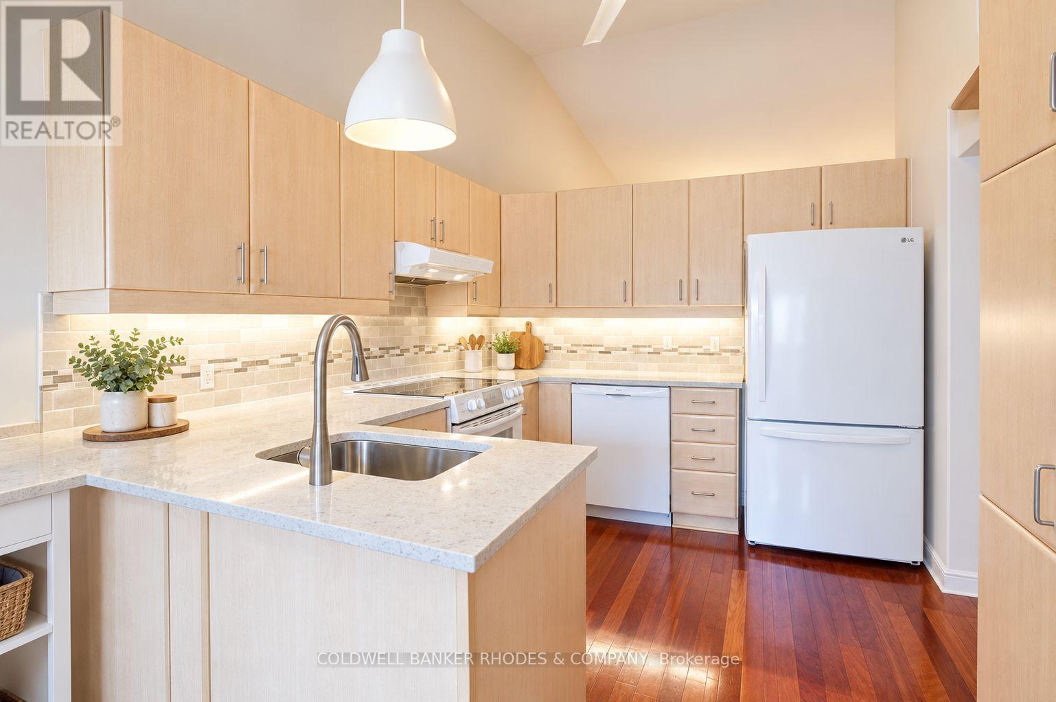 77 Quinterra Court, Ottawa, Ontario  K1V 1K9 - Photo 5 - X13653336