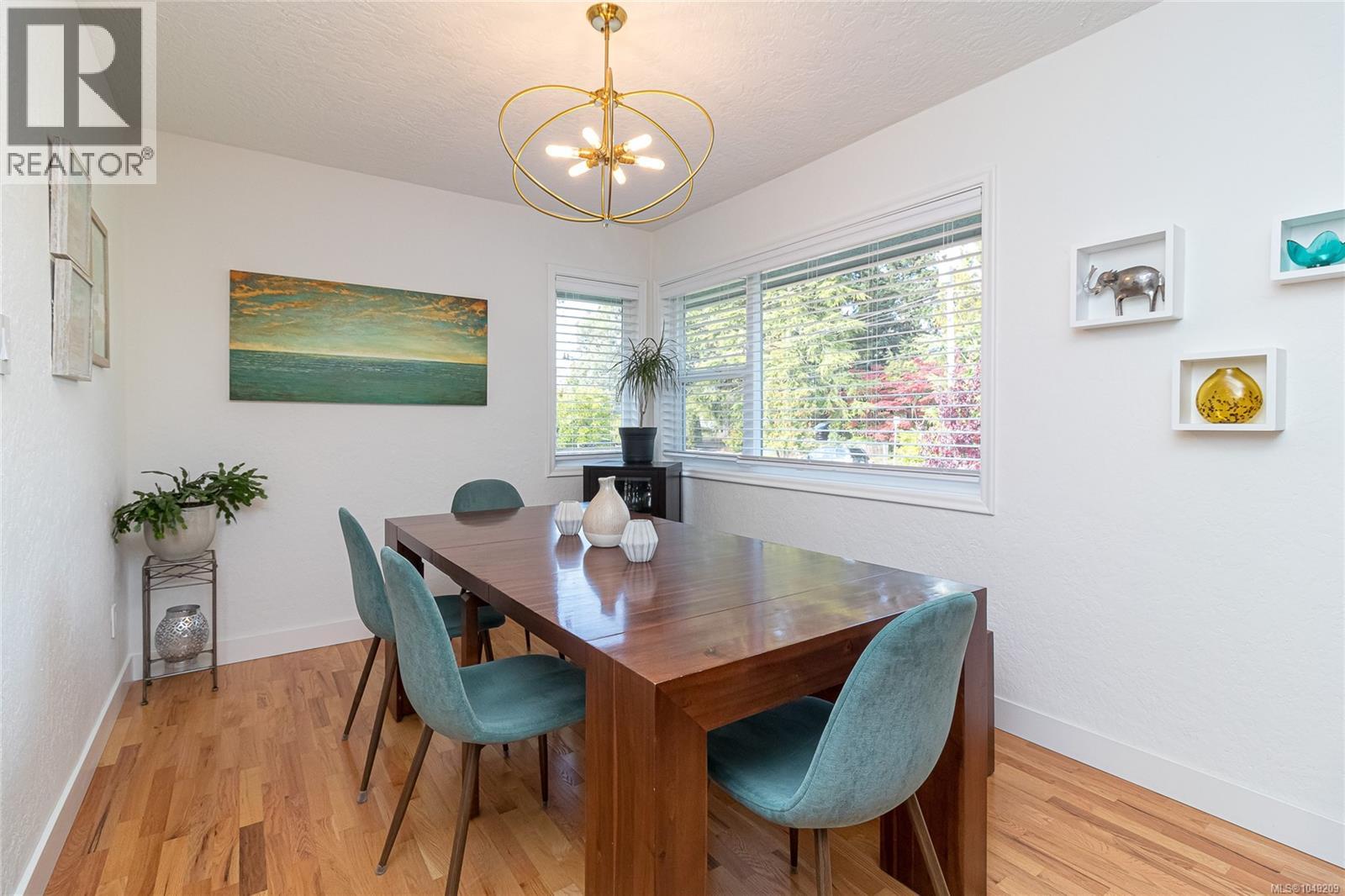 3945 Dawe Rd, Saanich, British Columbia  V8N 4H5 - Photo 9 - 1049209