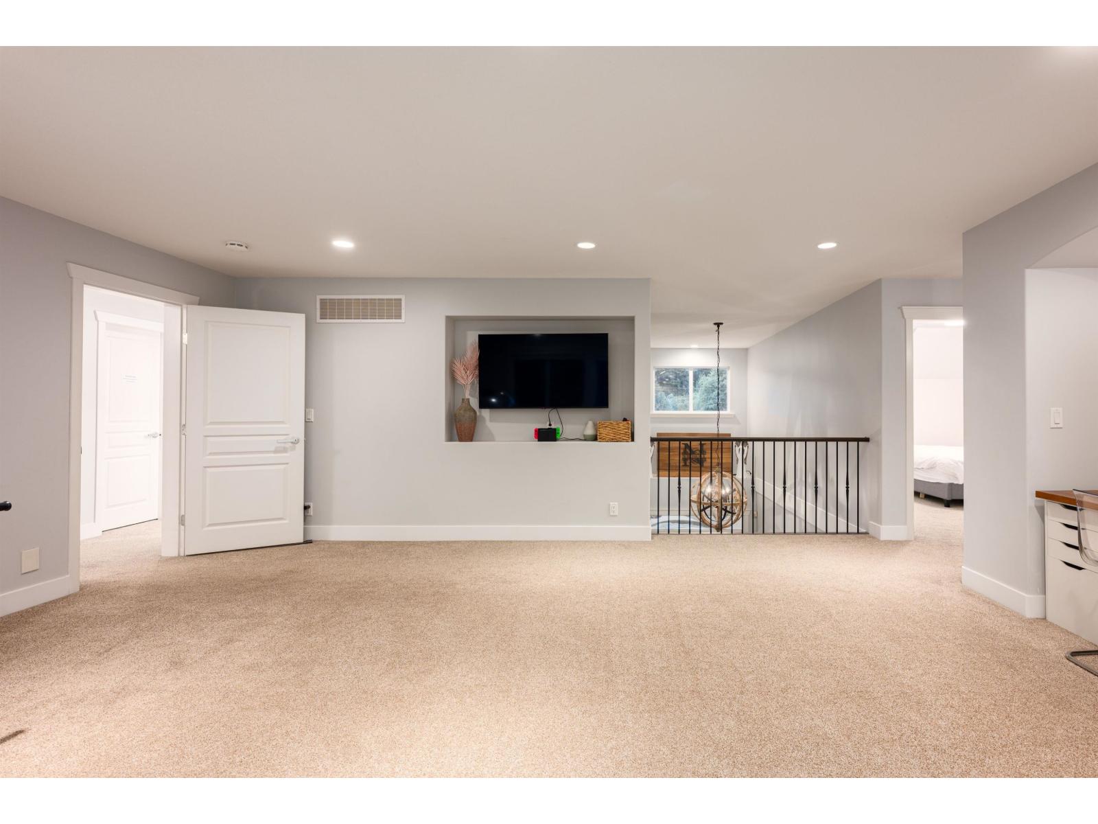 6453 260 STREET