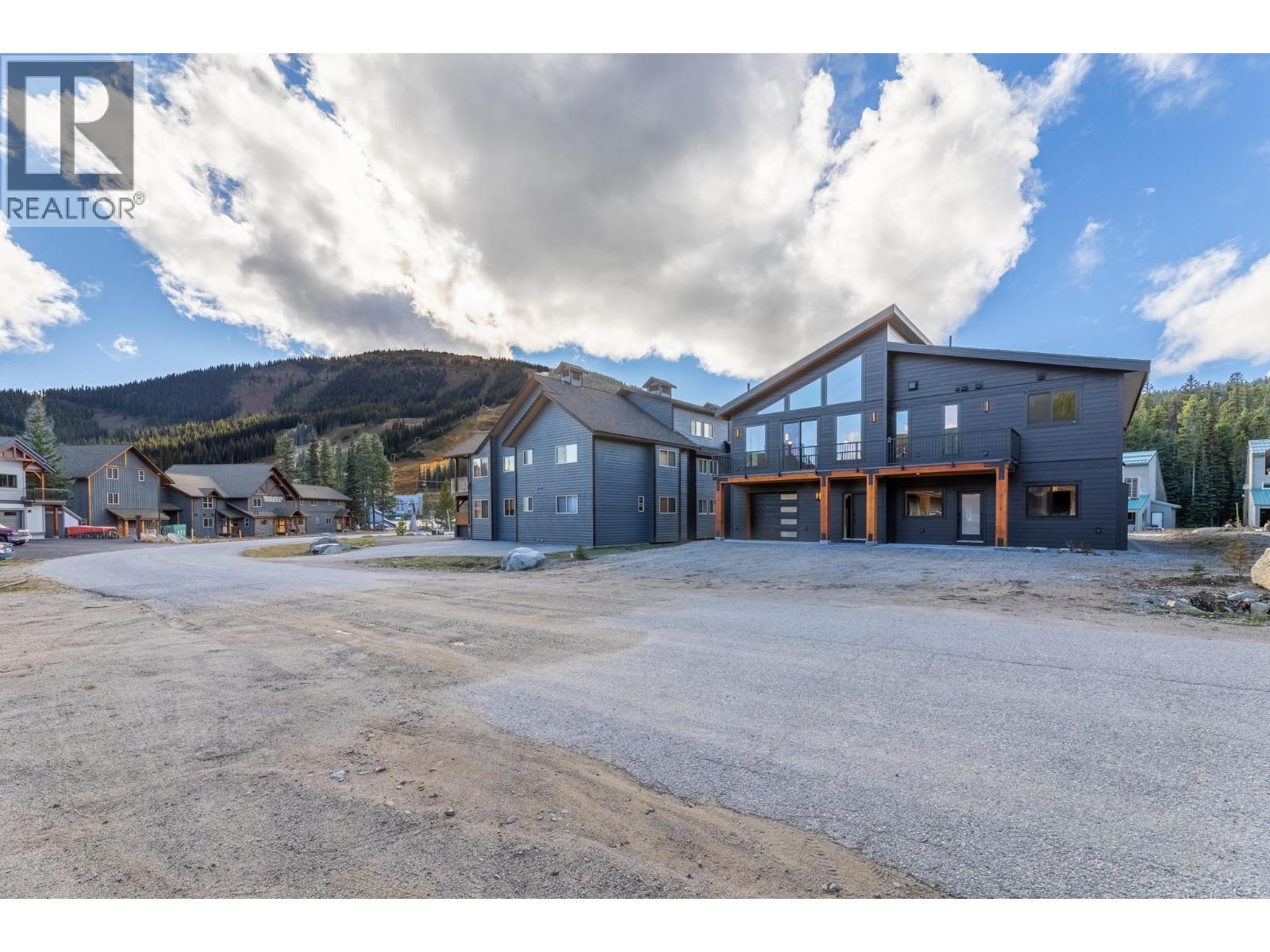 134 Clearview Crescent