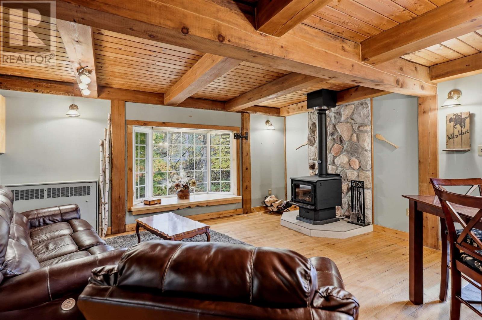 816 Pine Shores Rd, Goulais River, Ontario  P0S 1E0 - Photo 6 - SM262909