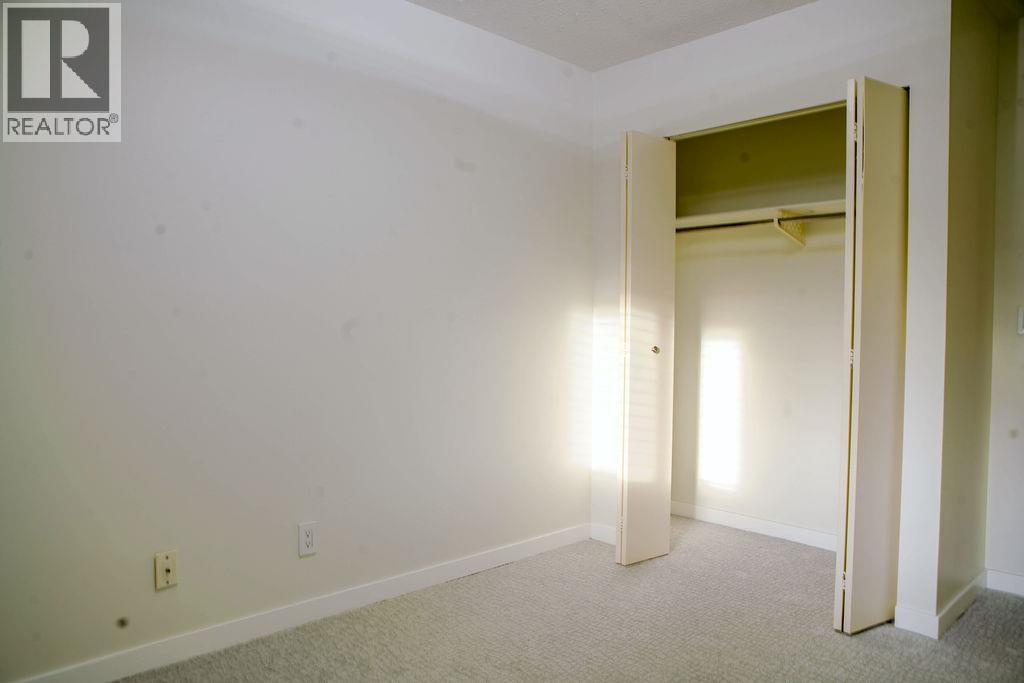 44 Whiteshield Crescent S Unit# 301
