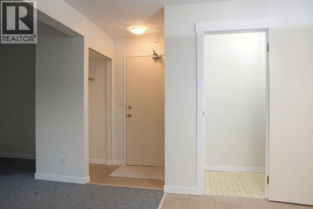 44 Whiteshield Crescent S Unit# 301