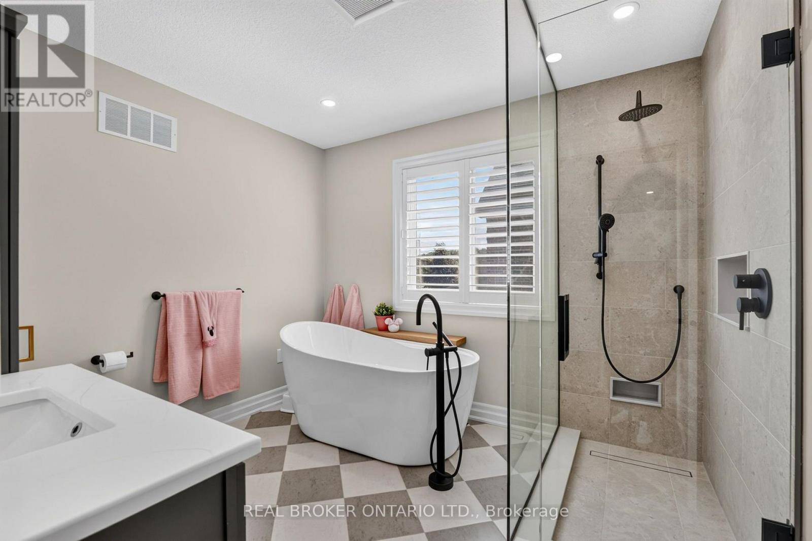 4088 Highland Park Drive, Lincoln, Ontario  L3J 0L7 - Photo 22 - X14087056