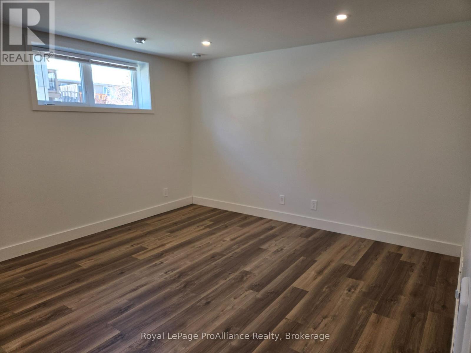 B - 8 Aldersgate Drive, Belleville, Ontario  K8P 4G3 - Photo 10 - X14088126