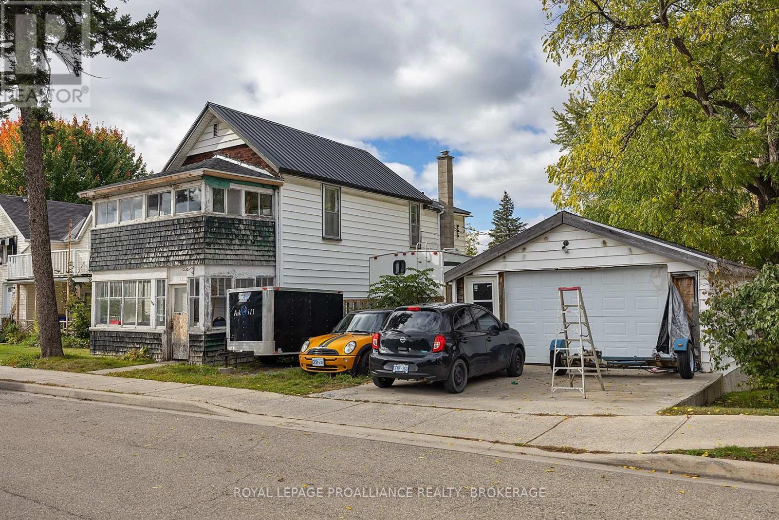 308 Brock Street, Gananoque, Ontario  K7G 1K6 - Photo 3 - X14088034