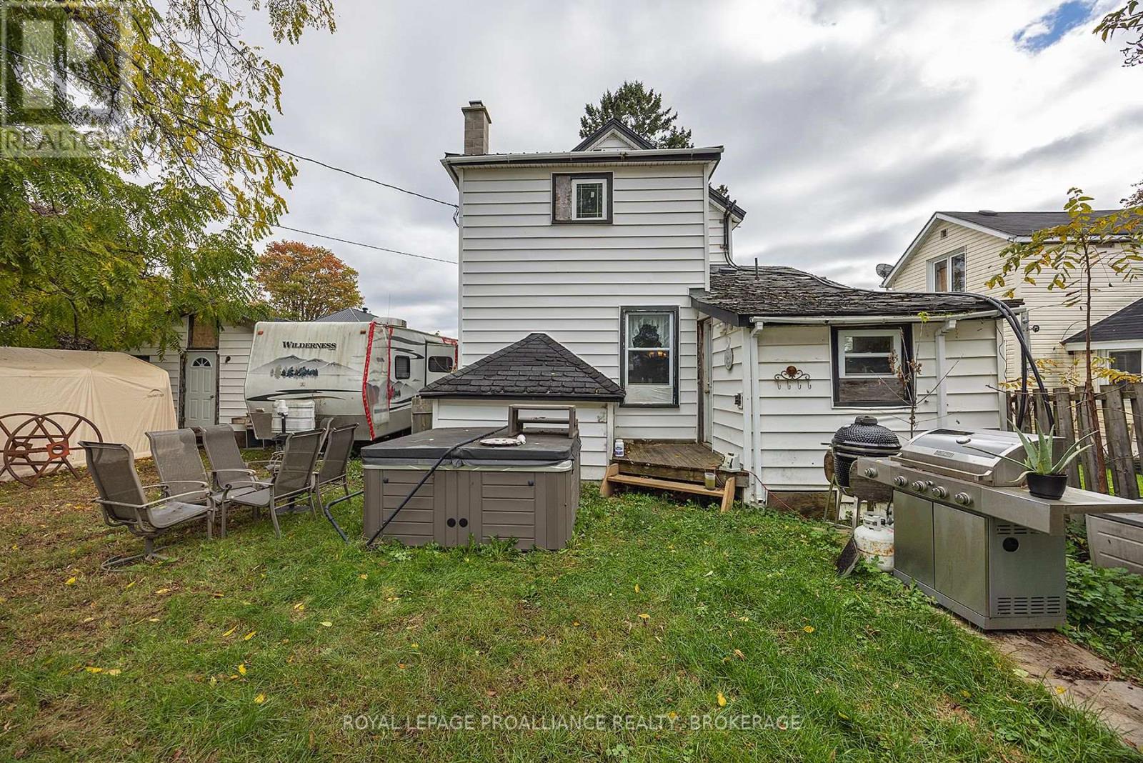 308 Brock Street, Gananoque, Ontario  K7G 1K6 - Photo 5 - X14088034