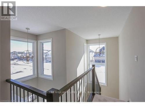 349 Edgevalley Road, London East, Ontario  N5V 0C3 - Photo 12 - X14088218