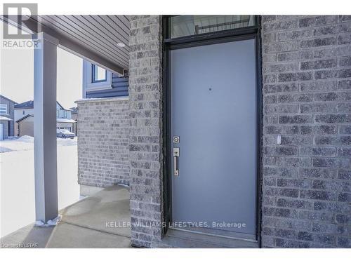 349 Edgevalley Road, London East, Ontario  N5V 0C3 - Photo 3 - X14088218
