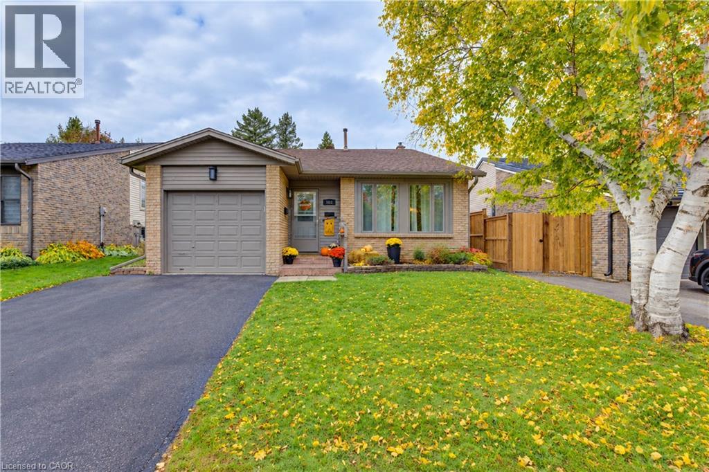 102 TOYNBEE Crescent, Kitchener, Ontario