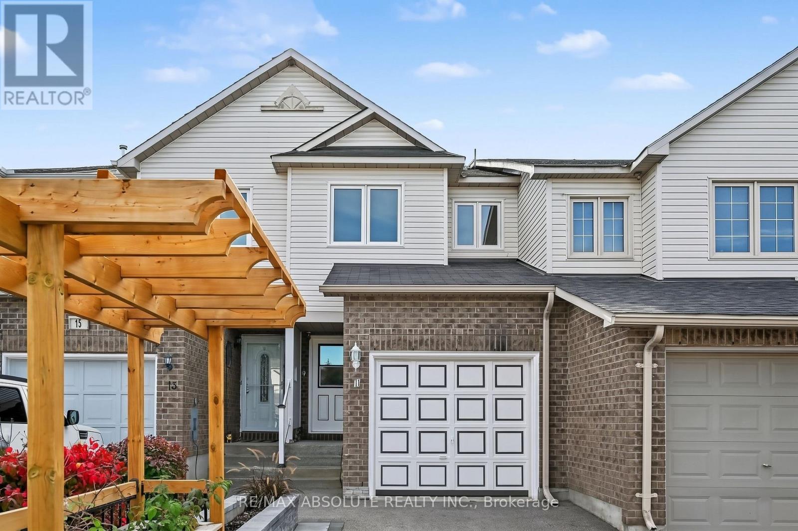 13 SPRUCE CRESCENT, Arnprior, Ontario