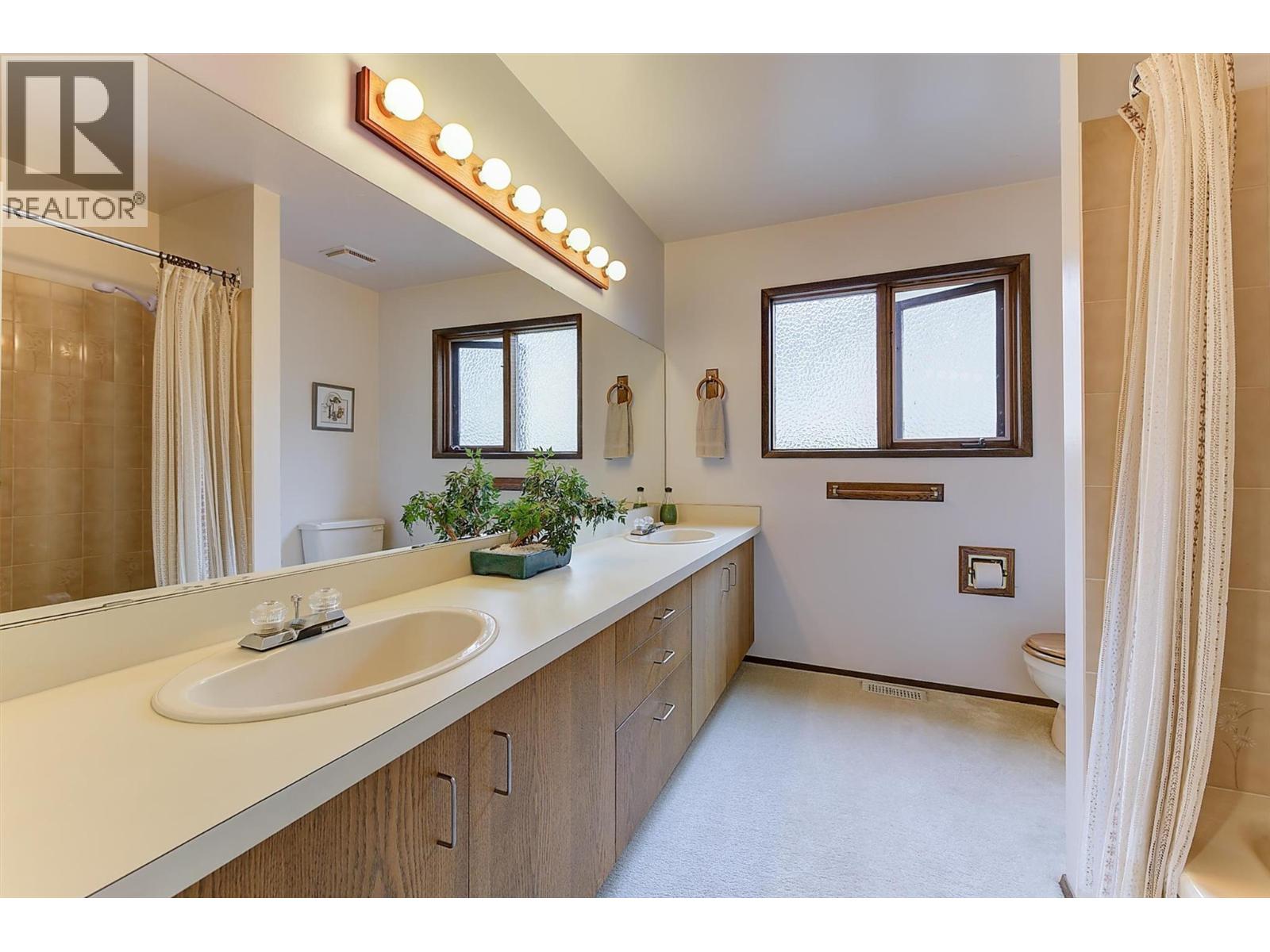 392 Valley Road N, Kelowna, British Columbia  V1V 2G1 - Photo 34 - 10402127