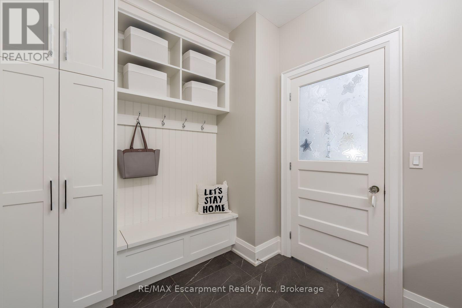 1394 Waverly Avenue, Oakville, Ontario  L6L 2S3 - Photo 19 - W14088202