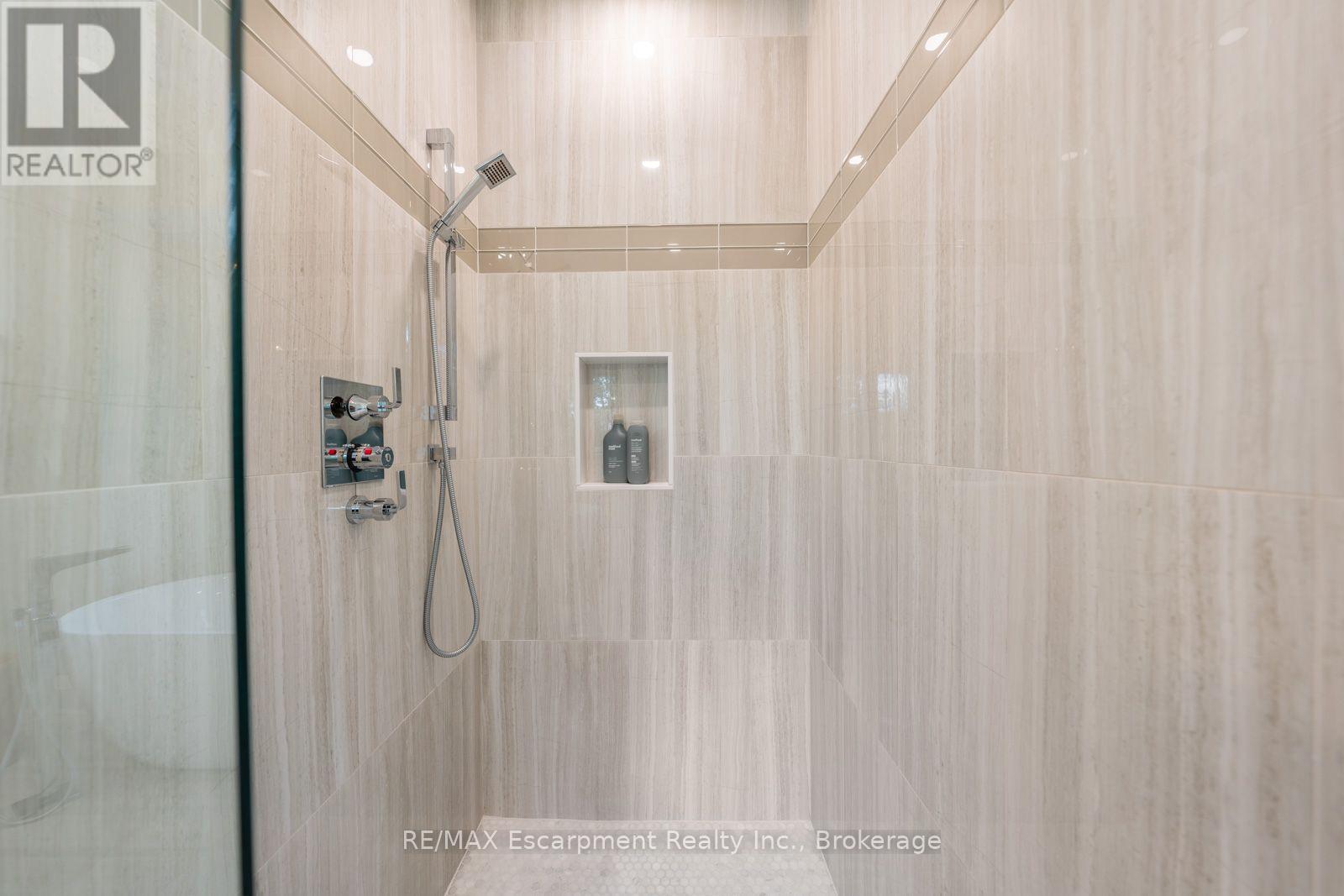 1394 Waverly Avenue, Oakville, Ontario  L6L 2S3 - Photo 27 - W14088202