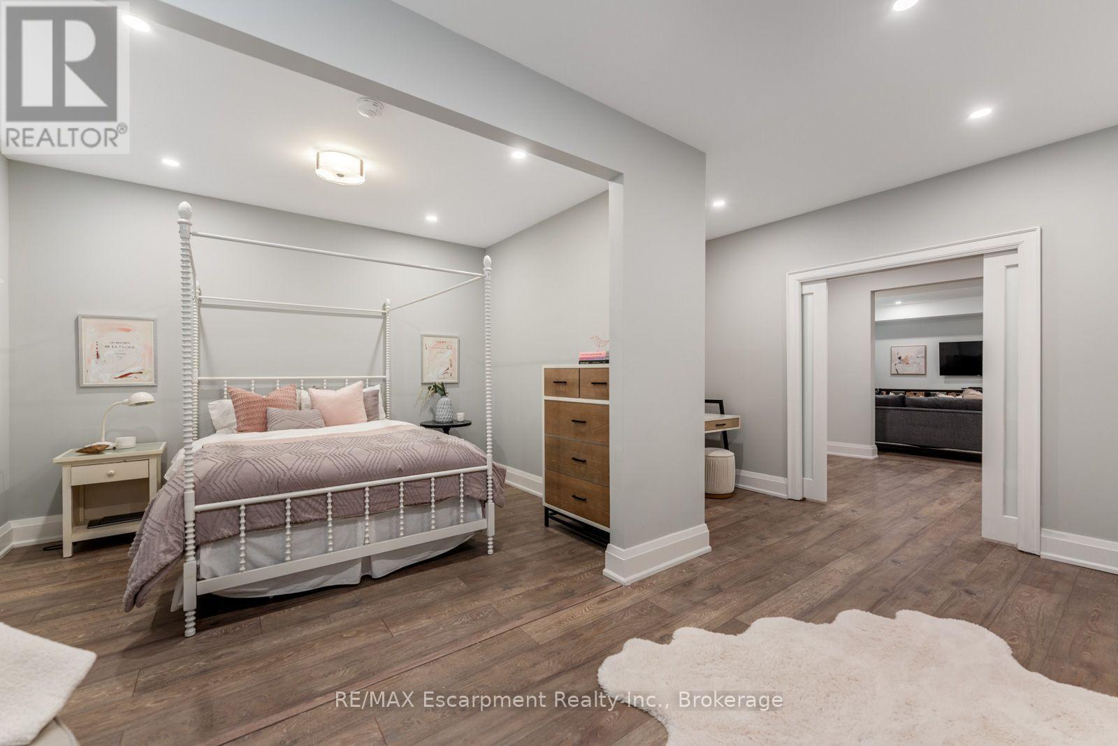 1394 Waverly Avenue, Oakville, Ontario  L6L 2S3 - Photo 42 - W14088202