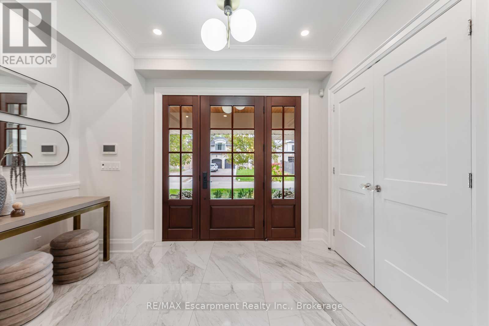 1394 Waverly Avenue, Oakville, Ontario  L6L 2S3 - Photo 6 - W14088202