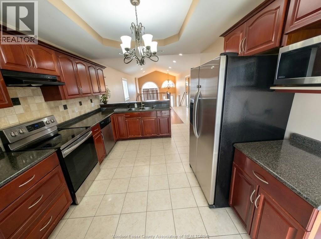 1533 Meridian Street, Windsor, Ontario  N9G 3E5 - Photo 6 - 26025038