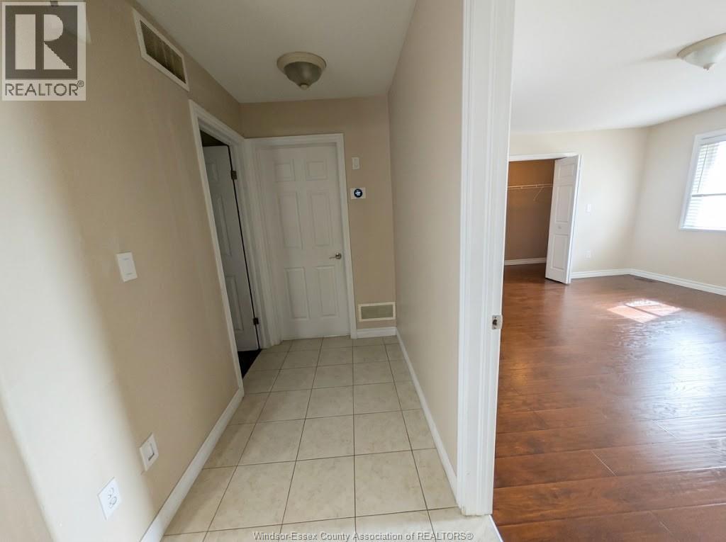 1533 Meridian Street, Windsor, Ontario  N9G 3E5 - Photo 8 - 26025038