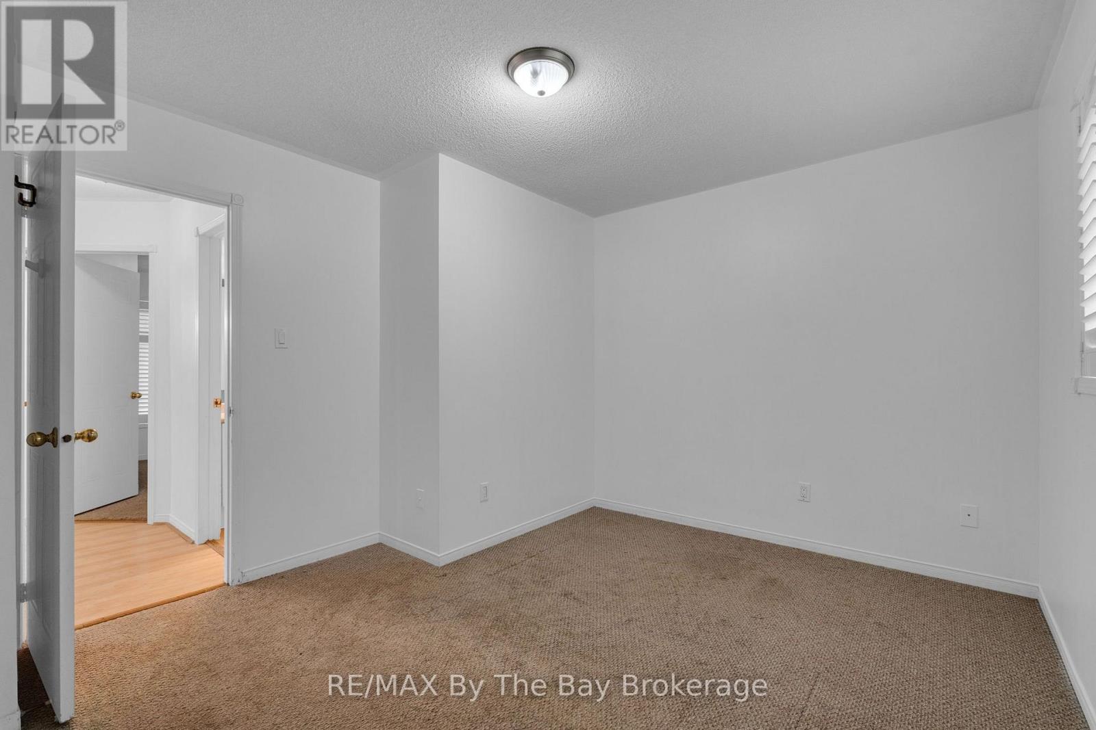 5 Brillinger Drive, Wasaga Beach, Ontario  L9Z 1L4 - Photo 12 - S14088100