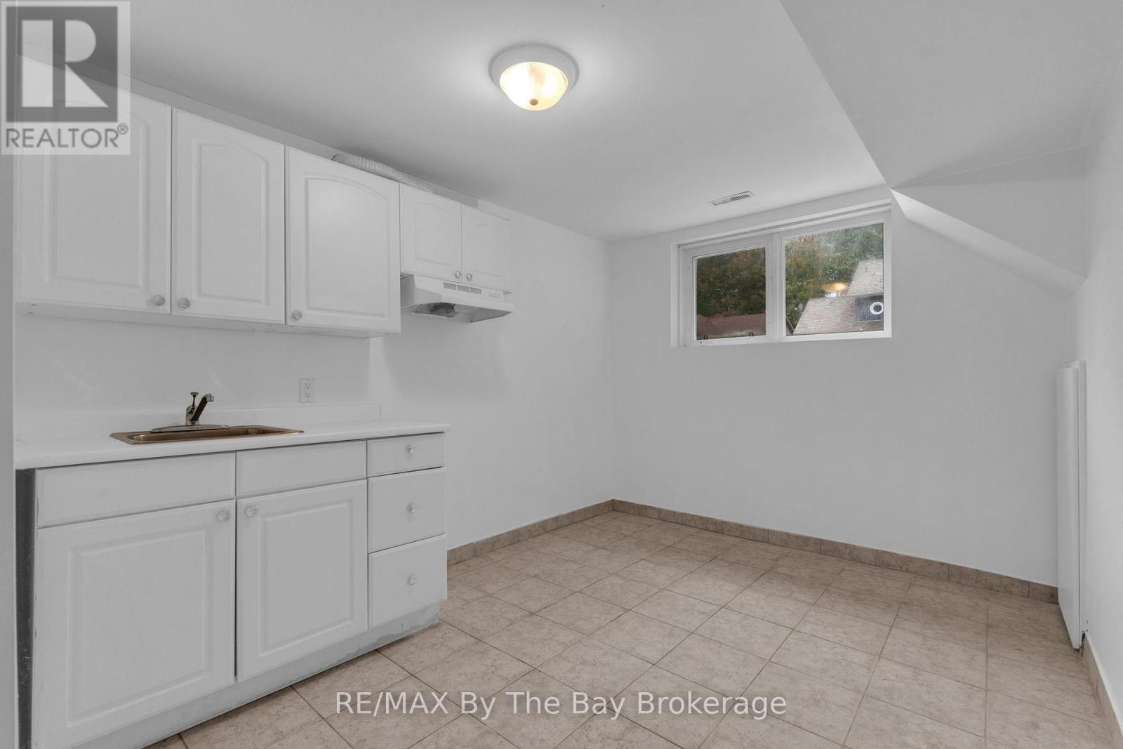 5 Brillinger Drive, Wasaga Beach, Ontario  L9Z 1L4 - Photo 16 - S14088100