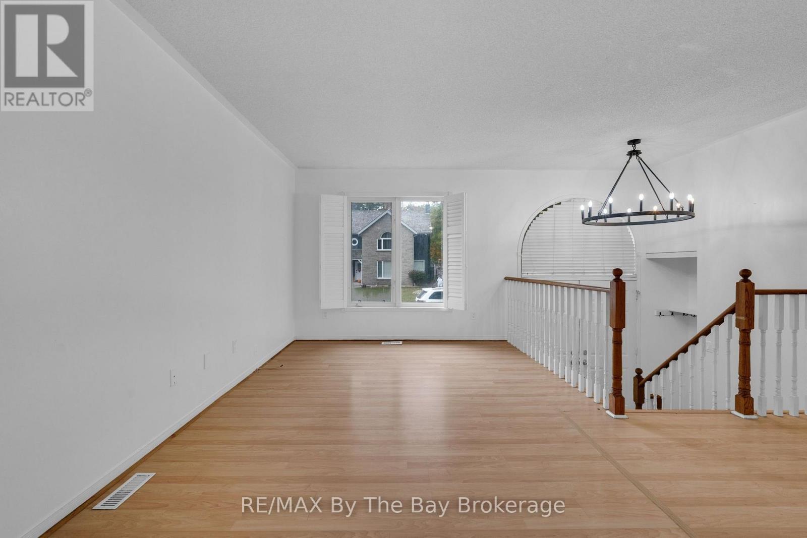 5 Brillinger Drive, Wasaga Beach, Ontario  L9Z 1L4 - Photo 6 - S14088100