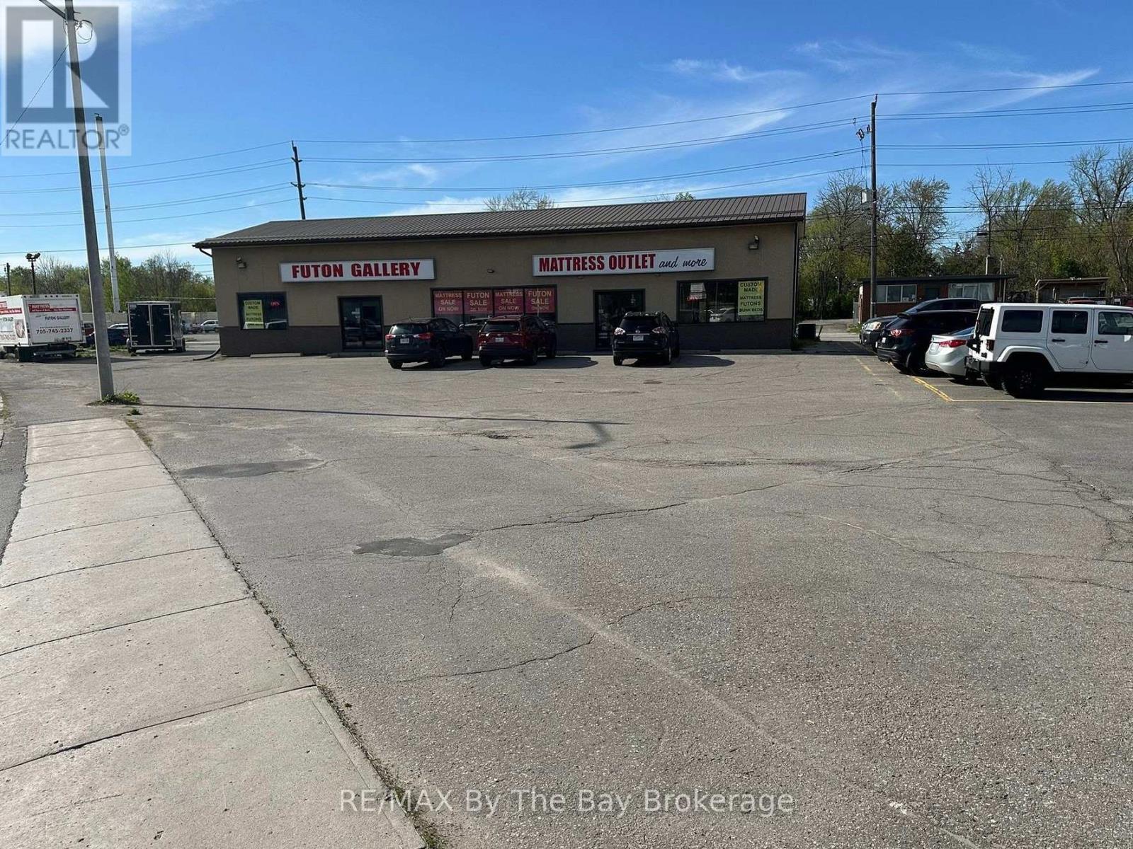 10 LANSDOWNE STREET W, peterborough (town ward 3), Ontario