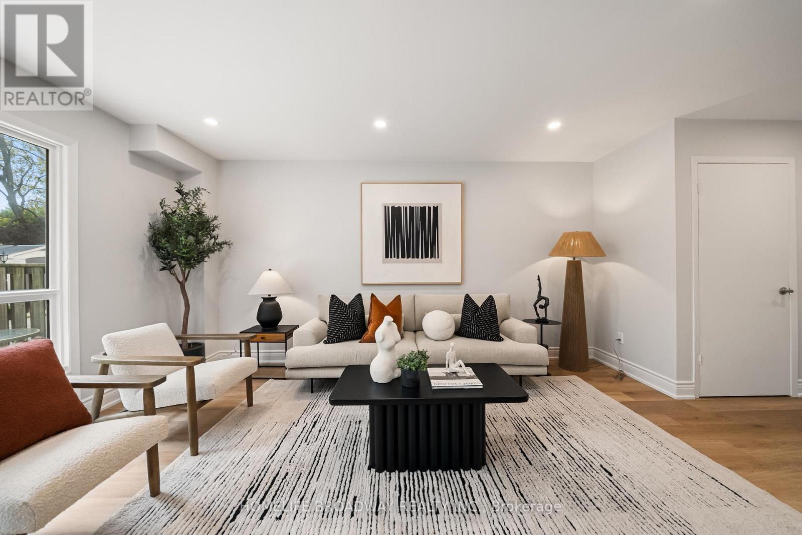 44 Hollyberry Trail, Toronto, Ontario  M2H 2S1 - Photo 6 - C14088124