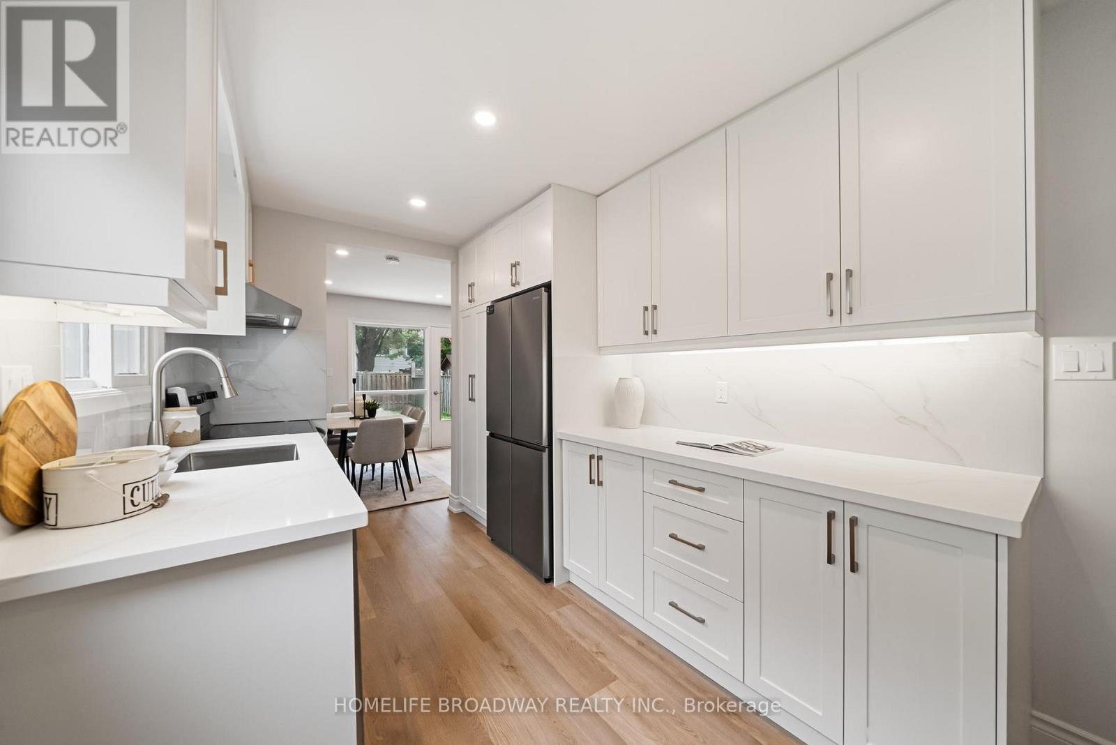 44 Hollyberry Trail, Toronto, Ontario  M2H 2S1 - Photo 8 - C14088124