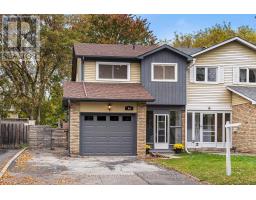 44 HOLLYBERRY TRAIL, Toronto, Ontario