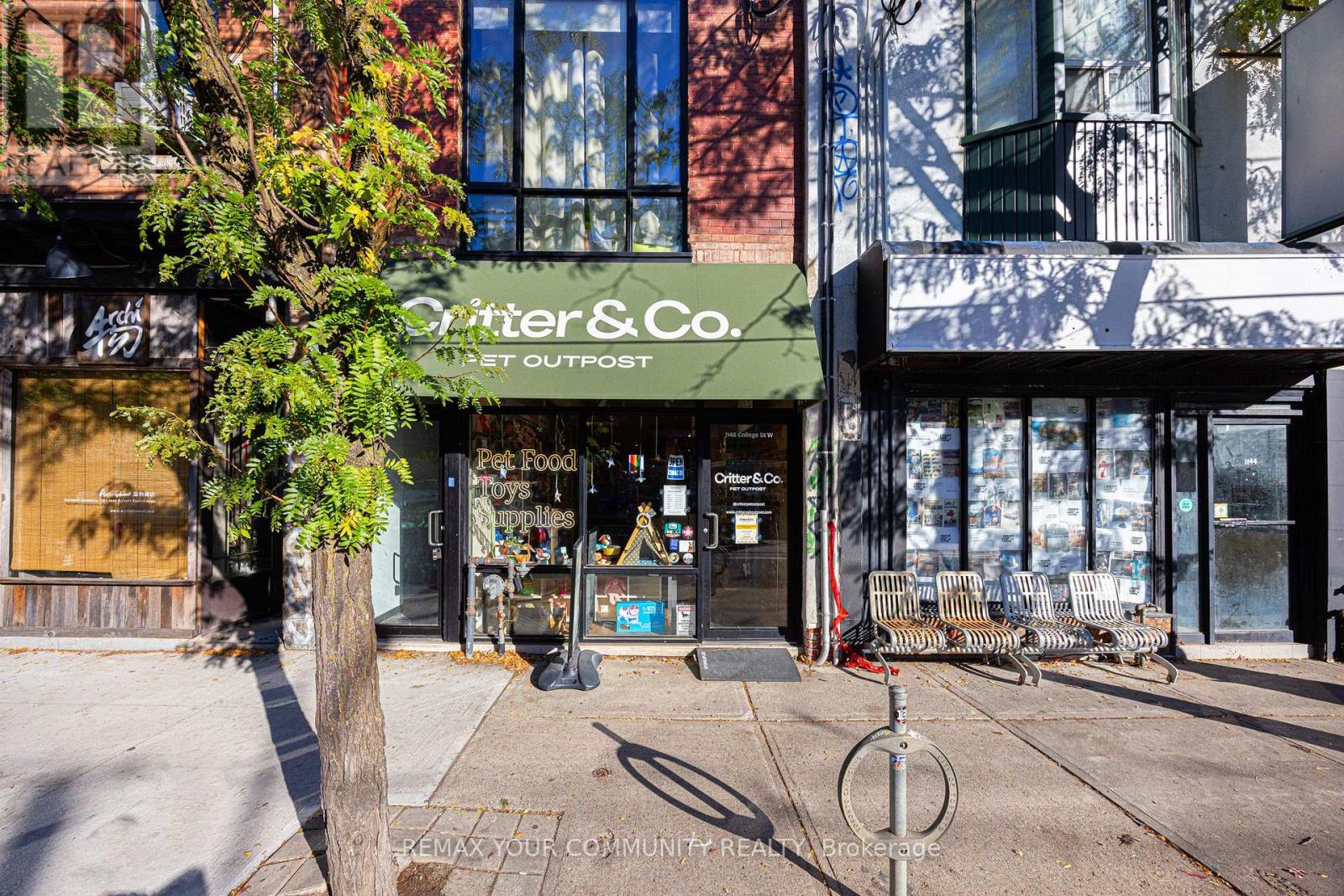 Main - 1146 College Street, Toronto, Ontario  M6H 1B6 - Photo 2 - C14088262