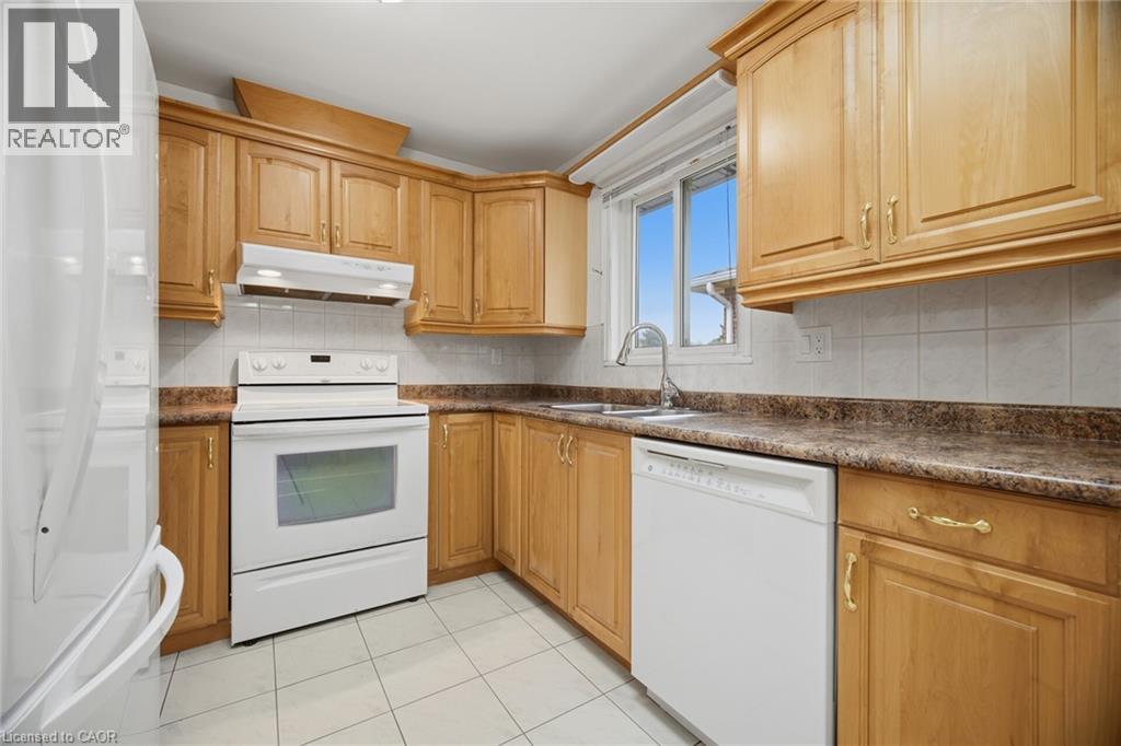 4200 Greybrook Crescent, Mississauga, Ontario  L4W 3G6 - Photo 13 - 40869888