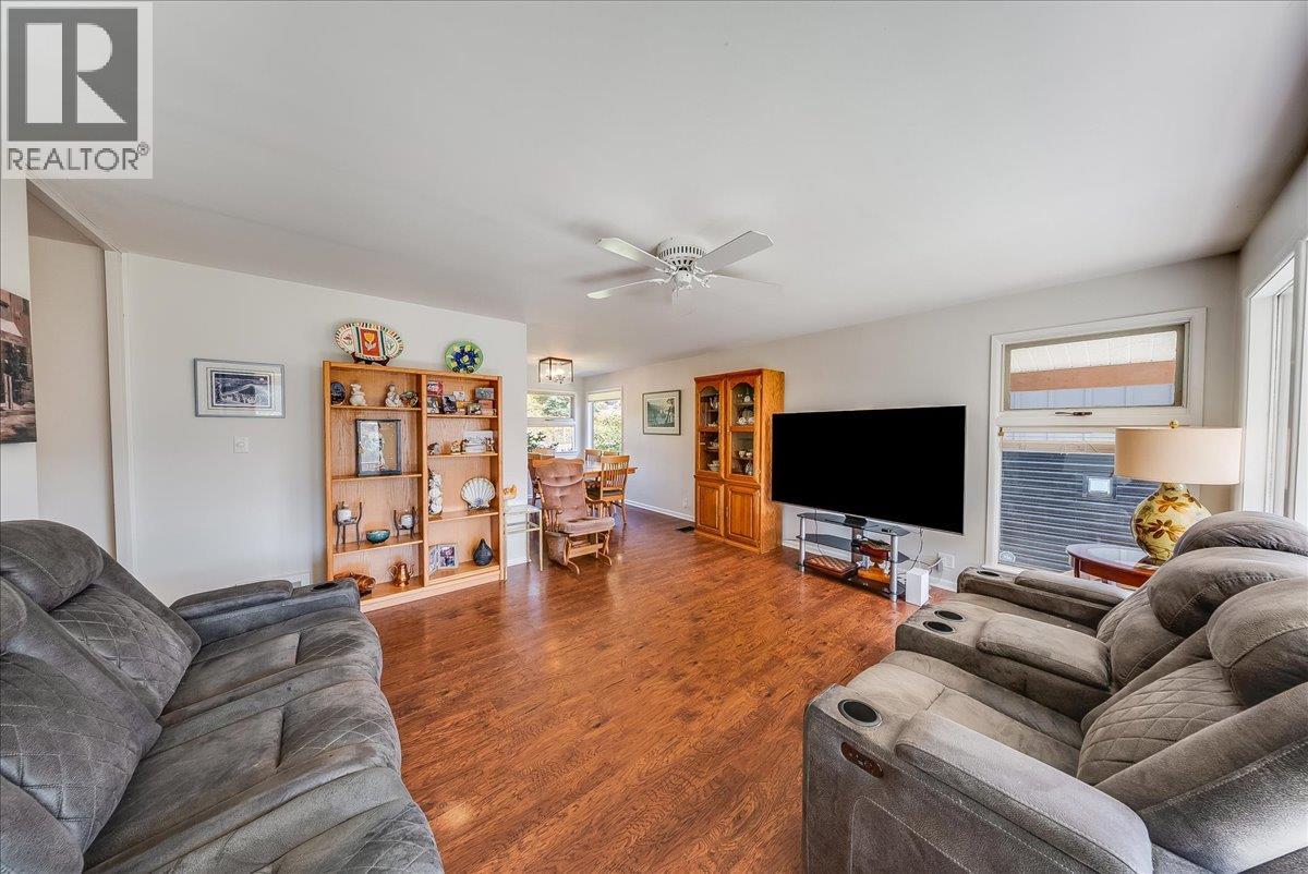 2603 Maple Crescent, Rossland, British Columbia  V0G 1Y0 - Photo 20 - 10403800