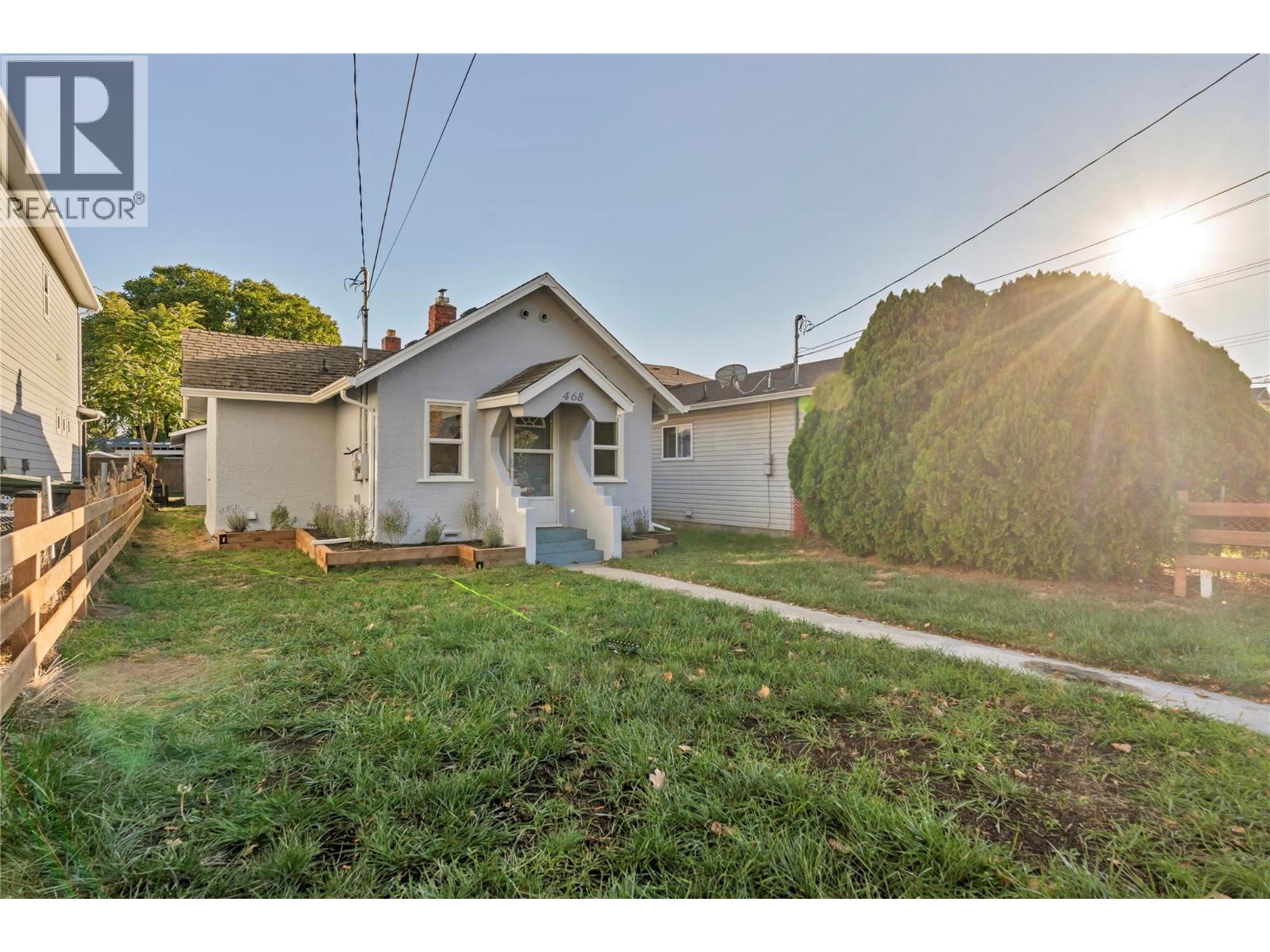 468 Wade Avenue W, Penticton, British Columbia  V2A 1V4 - Photo 2 - 10403811