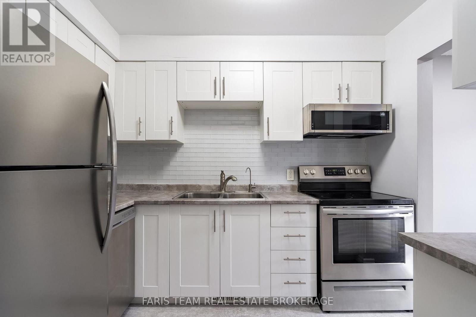6 - 261 Rose Street, Barrie, Ontario L4M 2V3 - Photo 6 - S14088252
