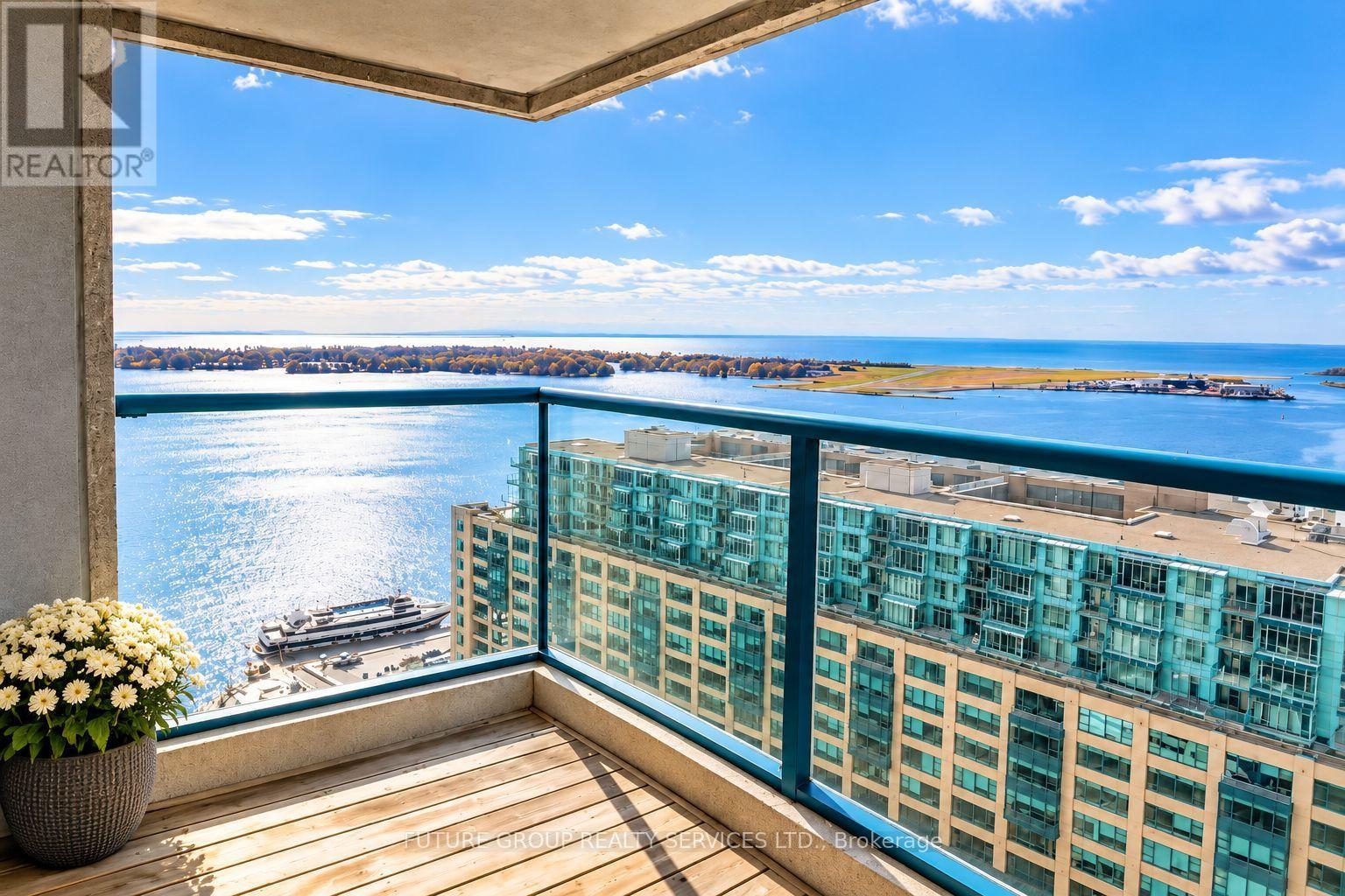 2409 - 77 HARBOUR SQUARE, Toronto, Ontario