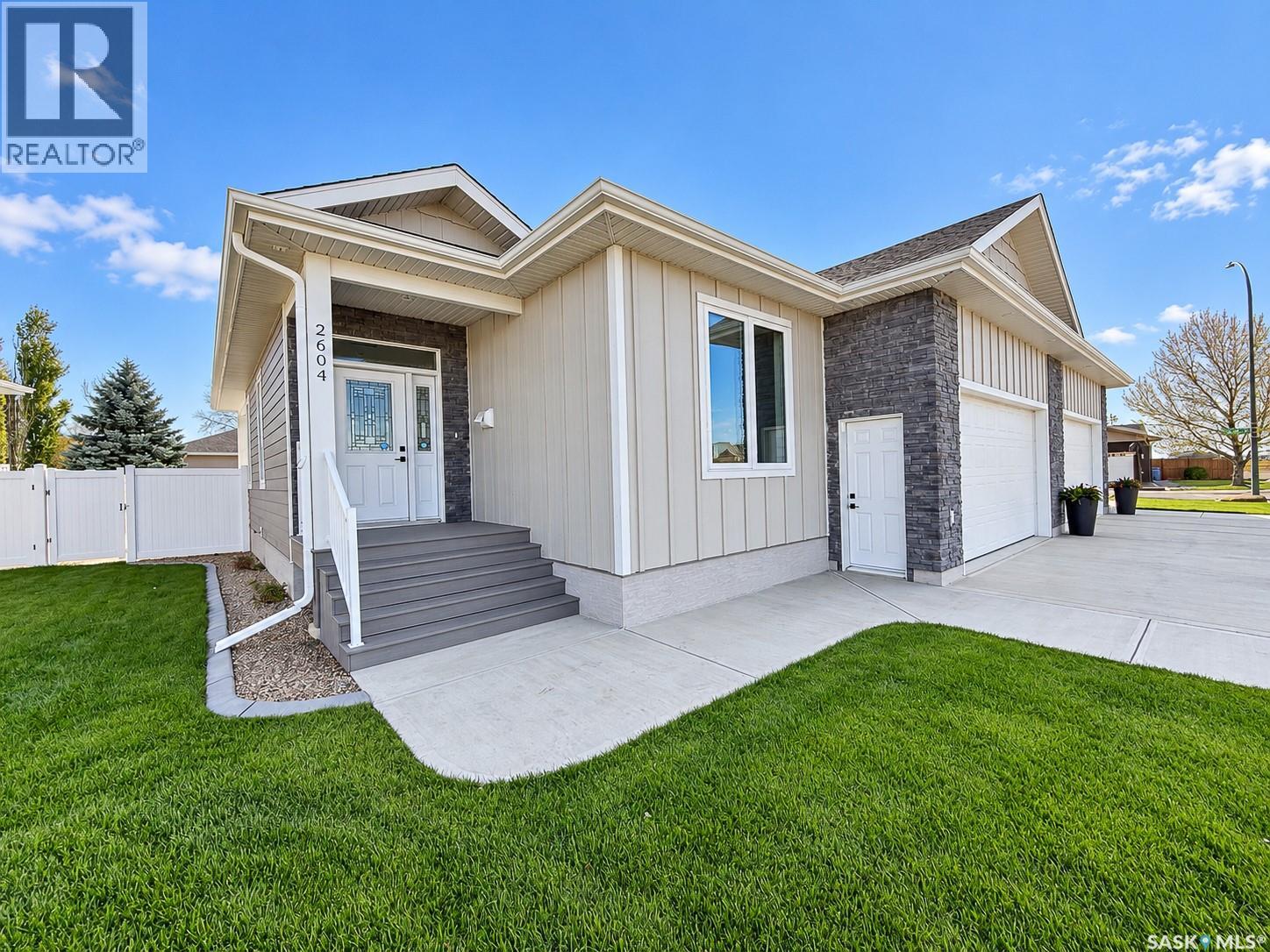 2604 Sandpiper Road, North Battleford, Saskatchewan  S9A 3Z3 - Photo 2 - SK051202