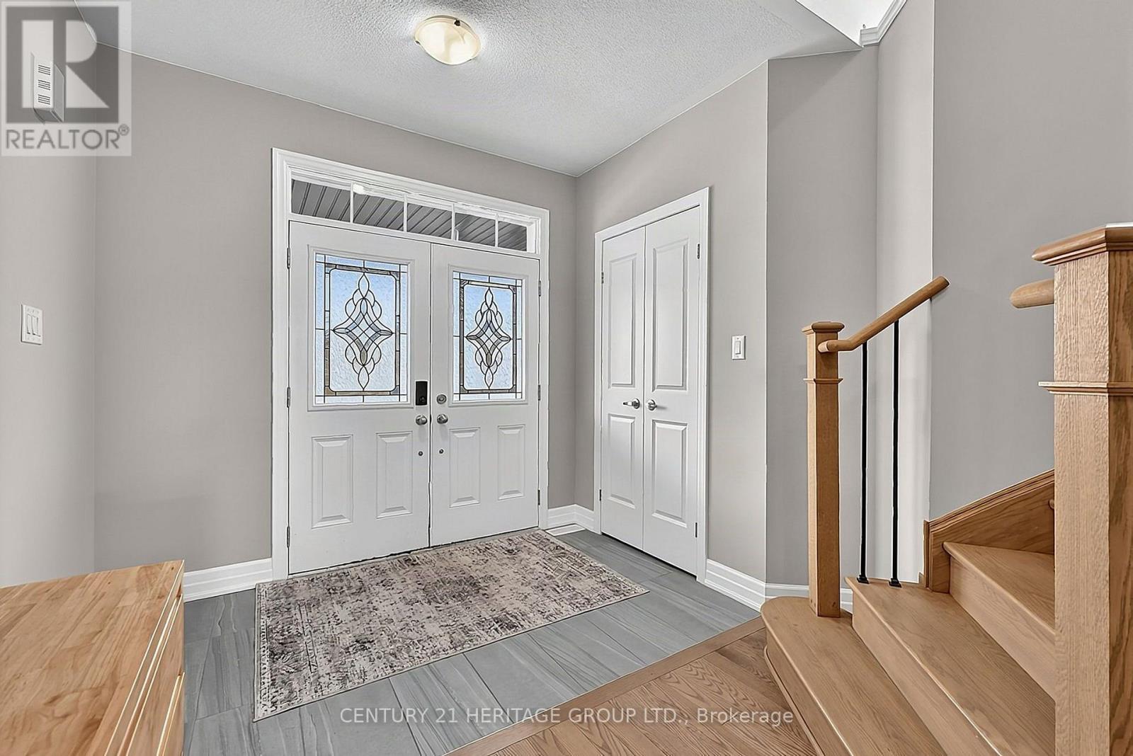 9 Conchita Street, Georgina, Ontario  L4P 0H4 - Photo 5 - N13865842