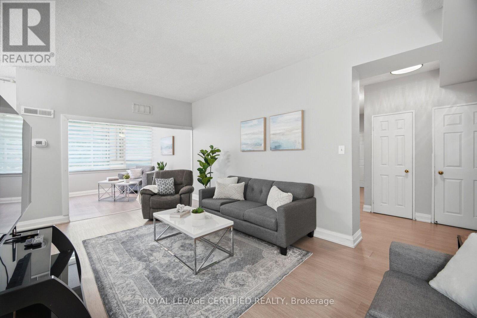 109 - 5 Lisa Street, Brampton, Ontario  L6T 4T4 - Photo 2 - W14088328