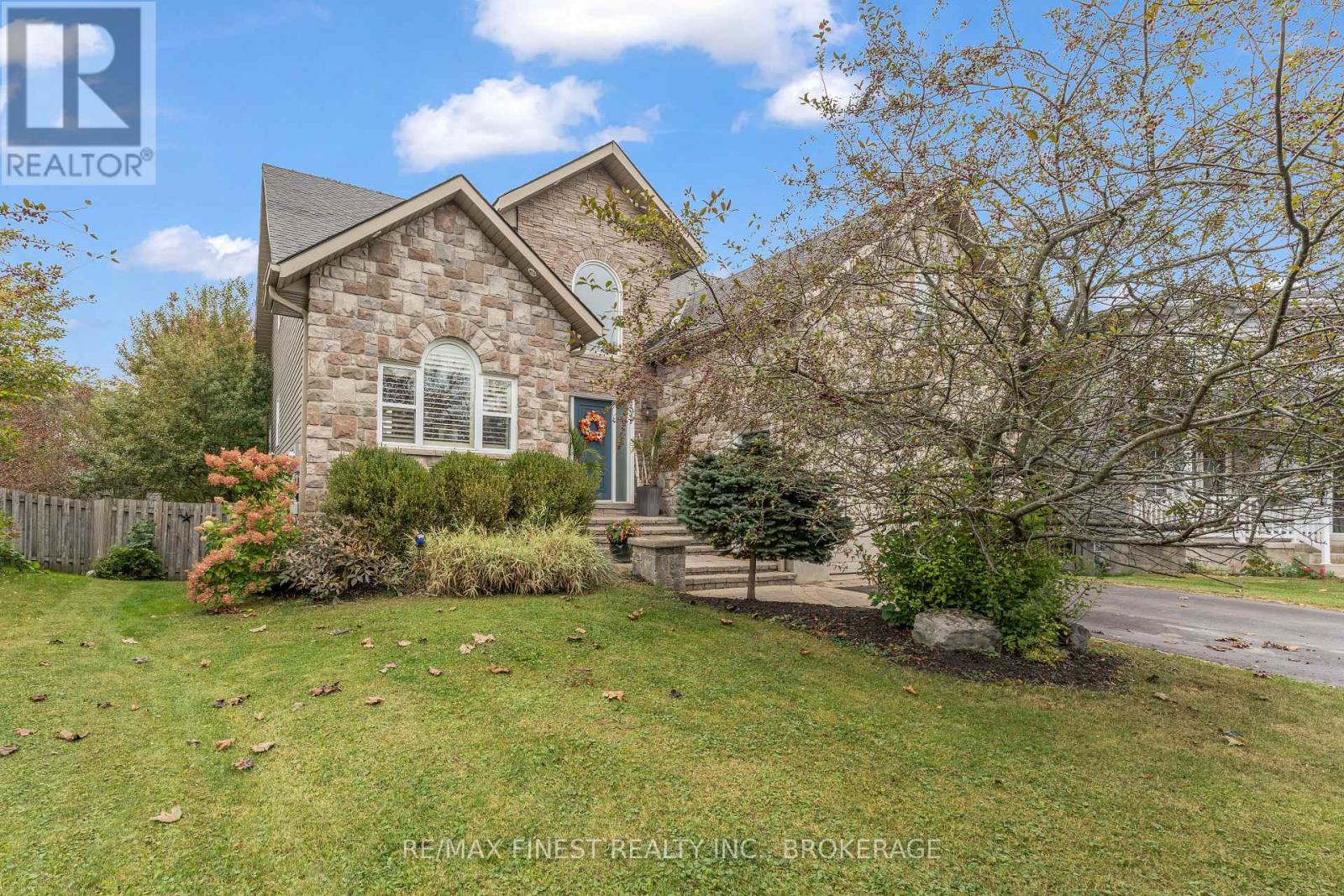 141 BENJAMIN COURT, Loyalist, Ontario