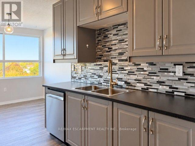 615 - 200 Jamieson Parkway, Cambridge, Ontario  N3C 4B5 - Photo 5 - X14088244