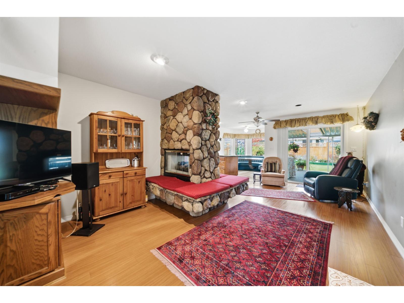 6142 184a Street, Surrey, British Columbia  V3S 7P8 - Photo 12 - R3175295