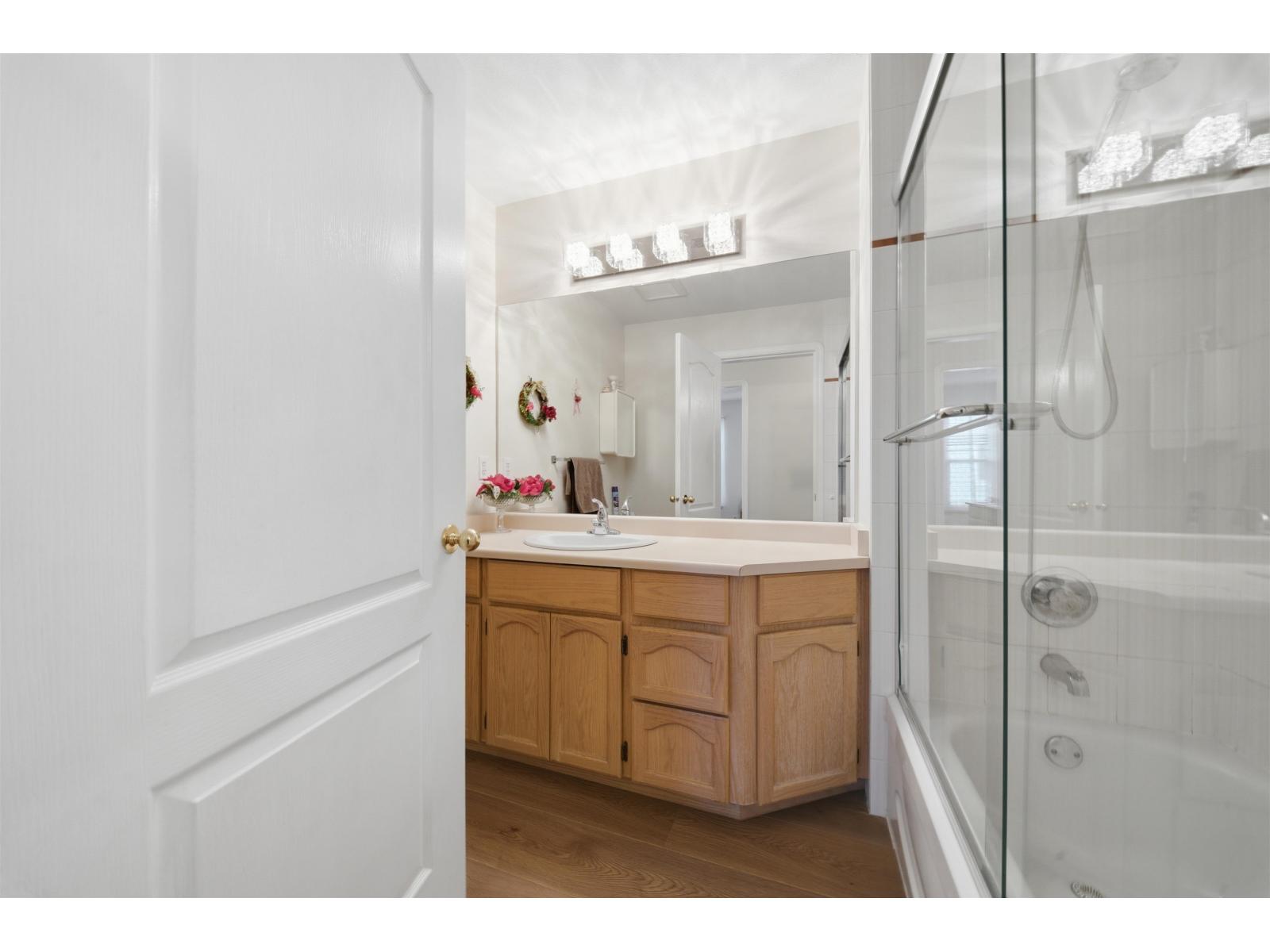 6142 184a Street, Surrey, British Columbia  V3S 7P8 - Photo 13 - R3175295