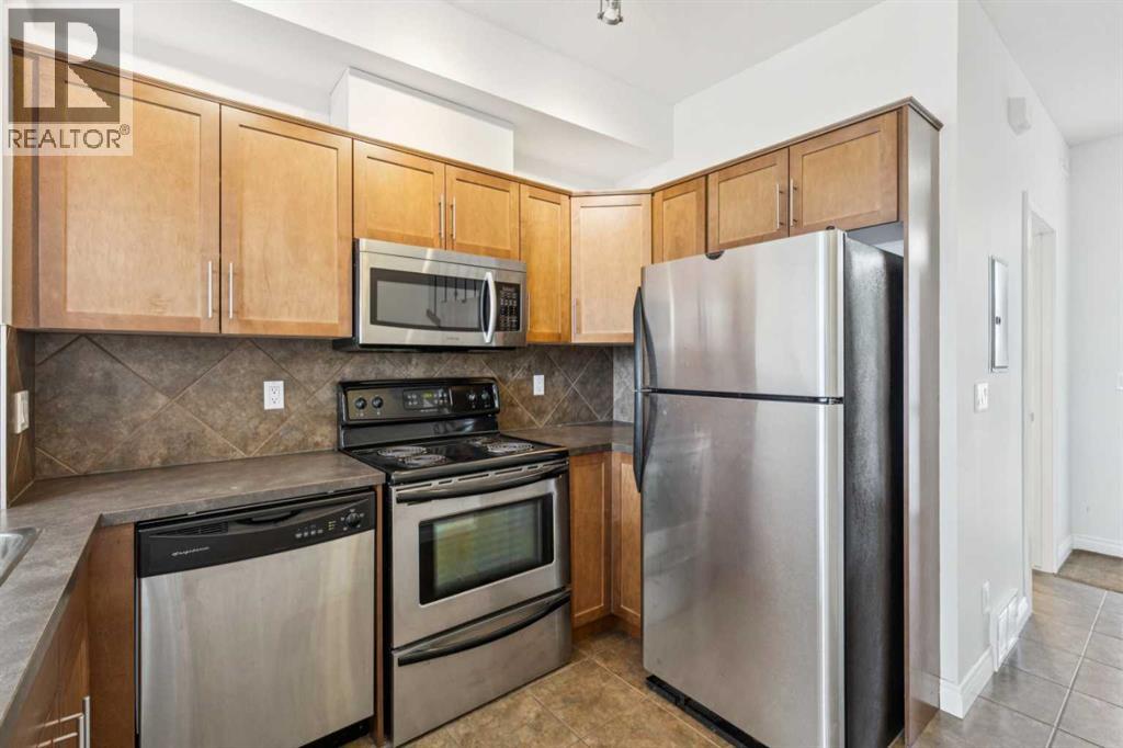 17, 181 Rockyledge View NW