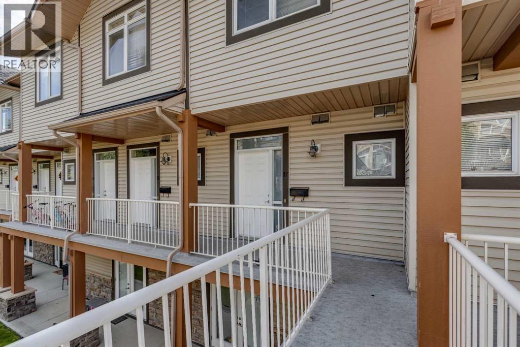 17, 181 Rockyledge View NW