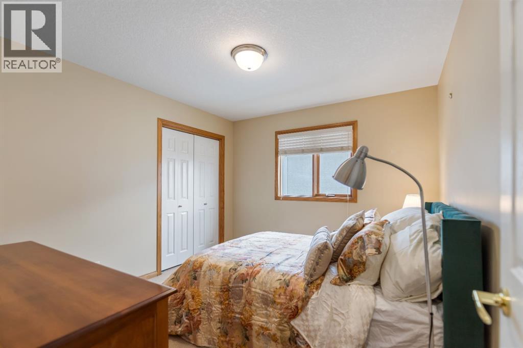 107 Arbour  Vista Road NW