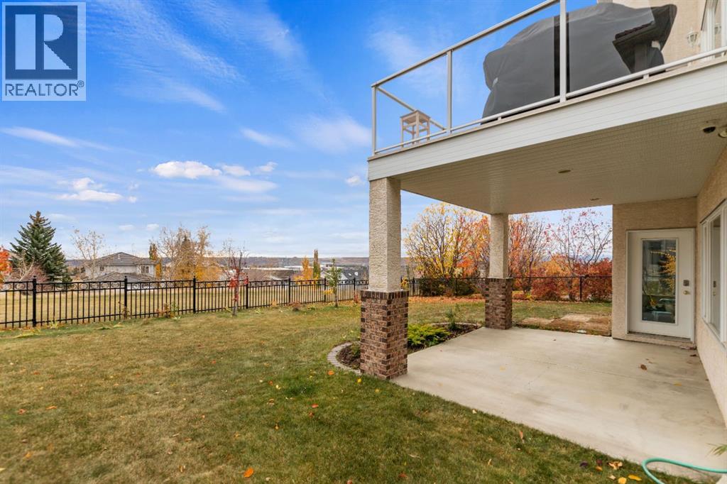 107 Arbour  Vista Road NW